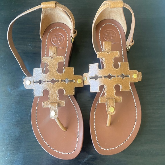 Shoes - Tory Burch Tan phoebe